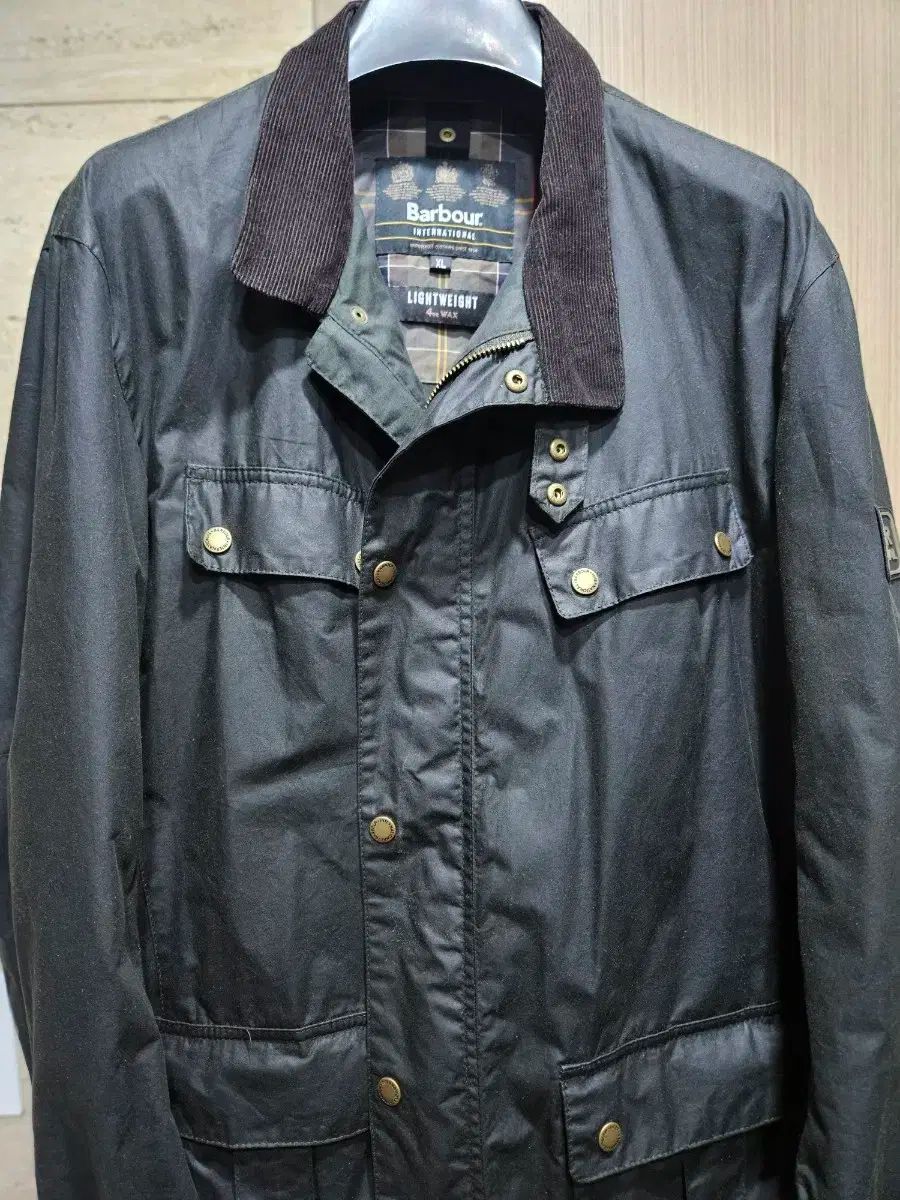 BARBOUR バブアー インターナショナル. デュークジャケット