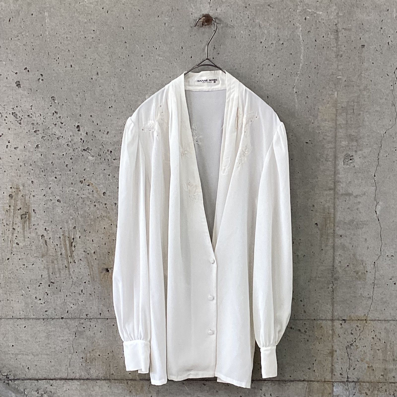 HANAE MORI ハナエモリ ブラウス 蝶柄 ノーカラー 日本製 - メルカリ