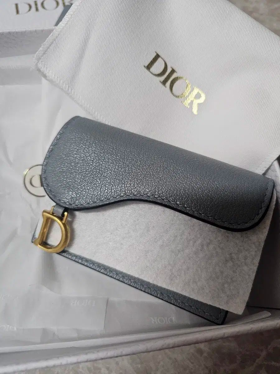 新品未開封Christian Diorディオールサドルウォレットクラウドブルー