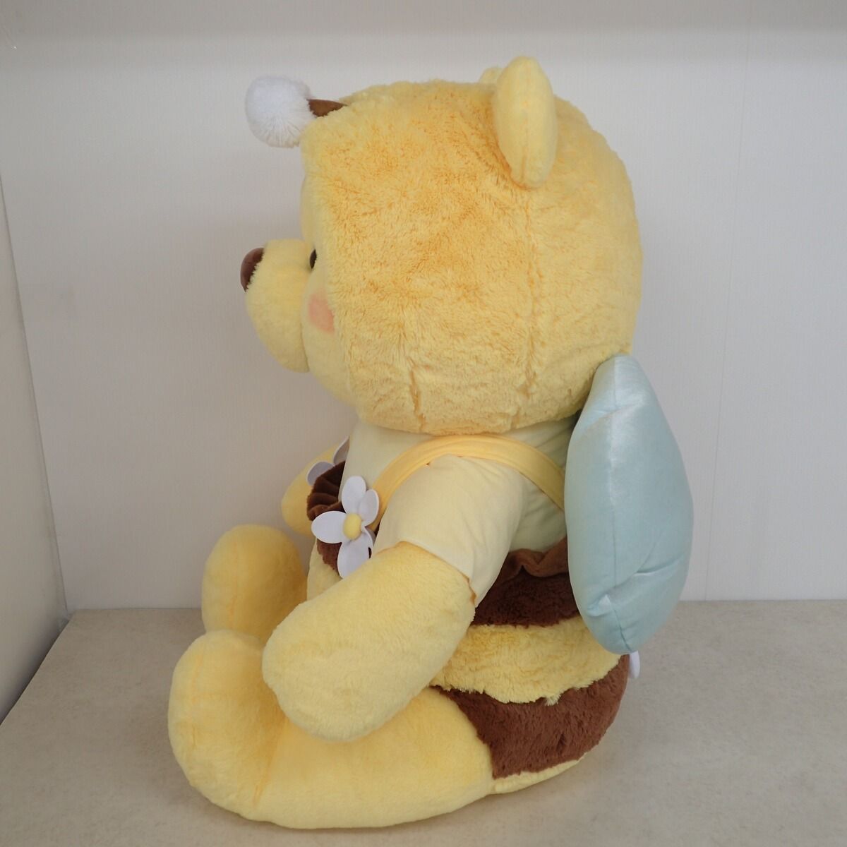 超BIG ハチさん ぷーさん 超BIG ハチさん ぷーさん ディズニーストア限定☆くまのプーさん