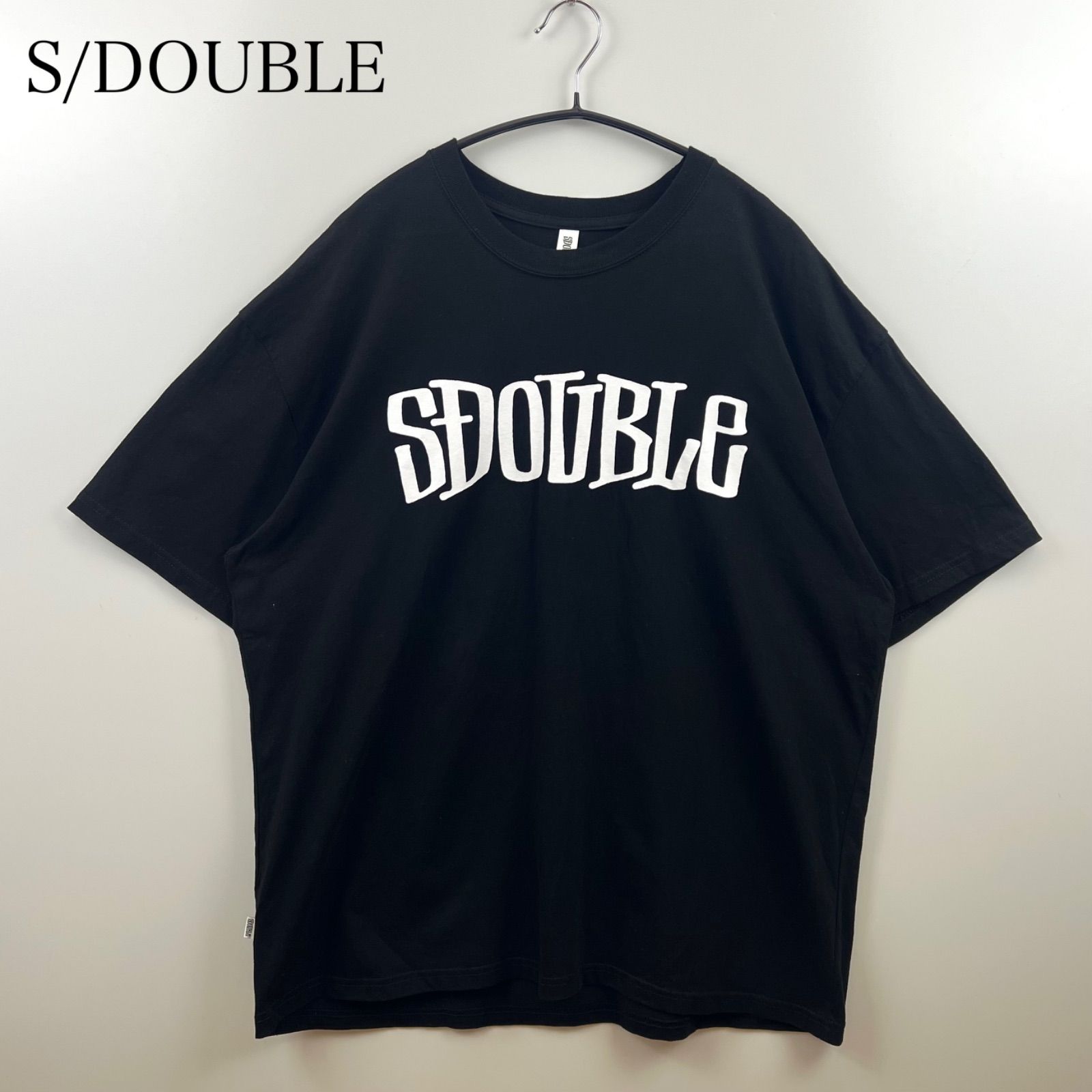 STUSSY ☆ 背面デザインでシンプル タフ トレッド ティー シャツ STUSSY ☆ 背面デザインでシンプル タフ トレッド ティー シャツ