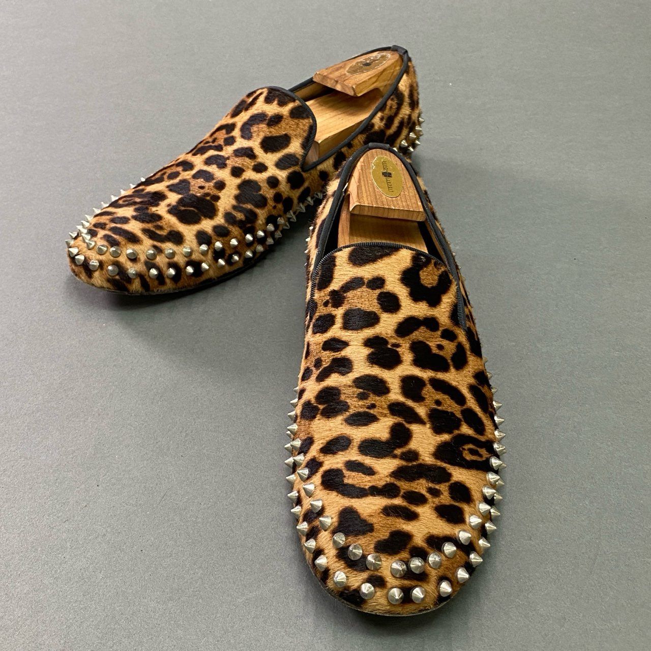 Christian Louboutin ハラコレオパード柄 フラットシューズ