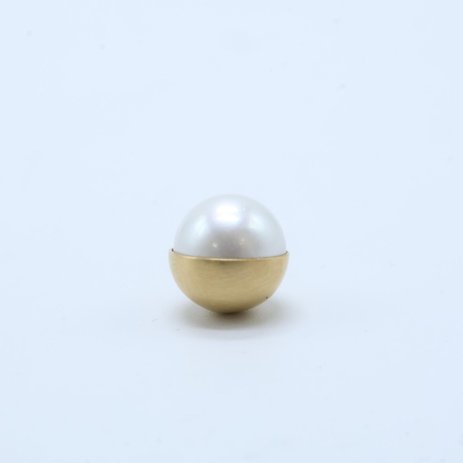Shihara ピアス シハラ　パール　ハーフパールピアス　90° Half Pearl Pierce 45° - SHIHARA