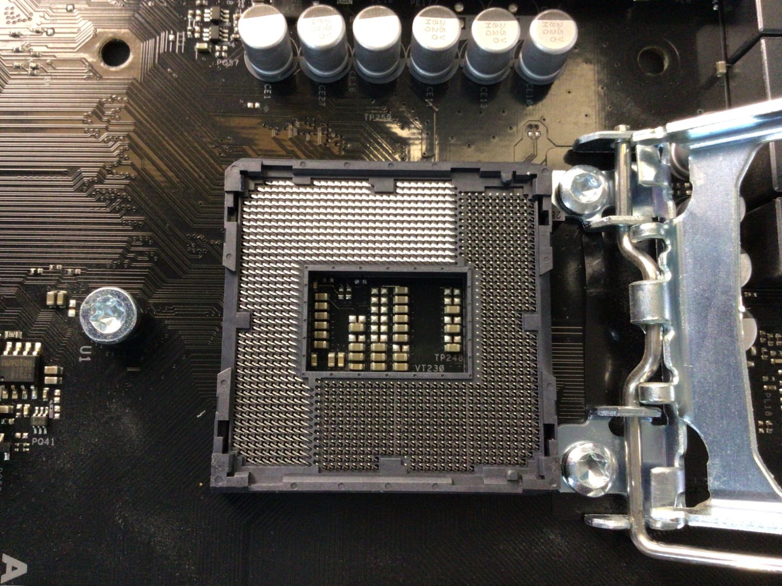 マザーボード番号A