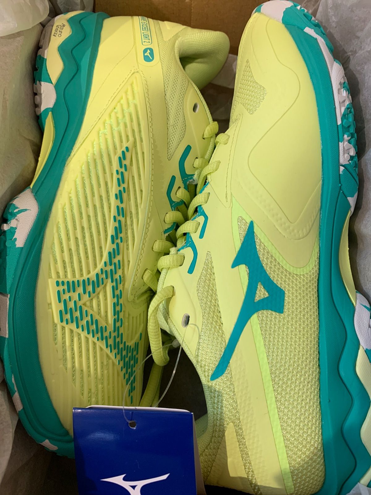 ミズノテニスシューズ 24.5cm 25.0cm イエロー