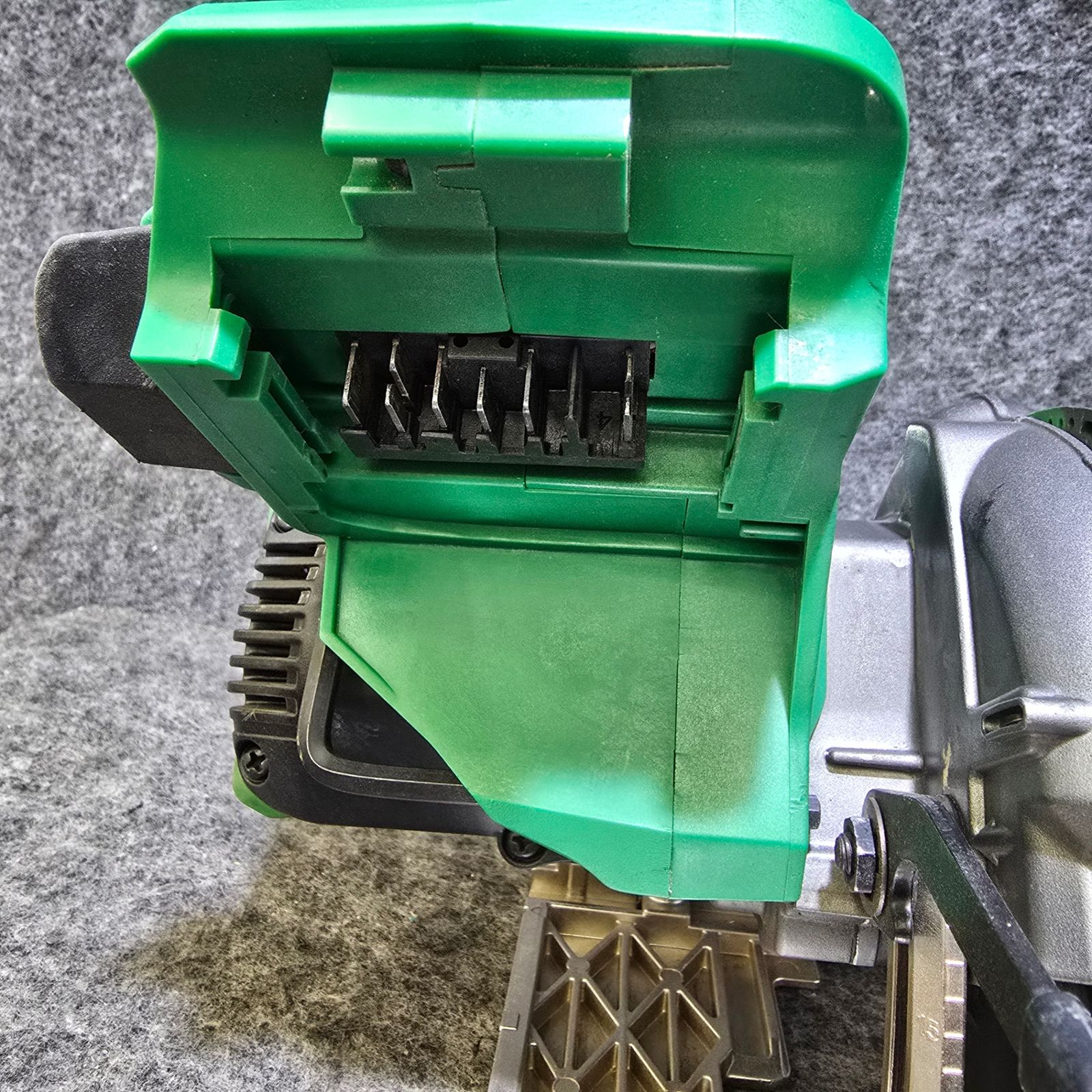 日立工機 コードレス丸のこ