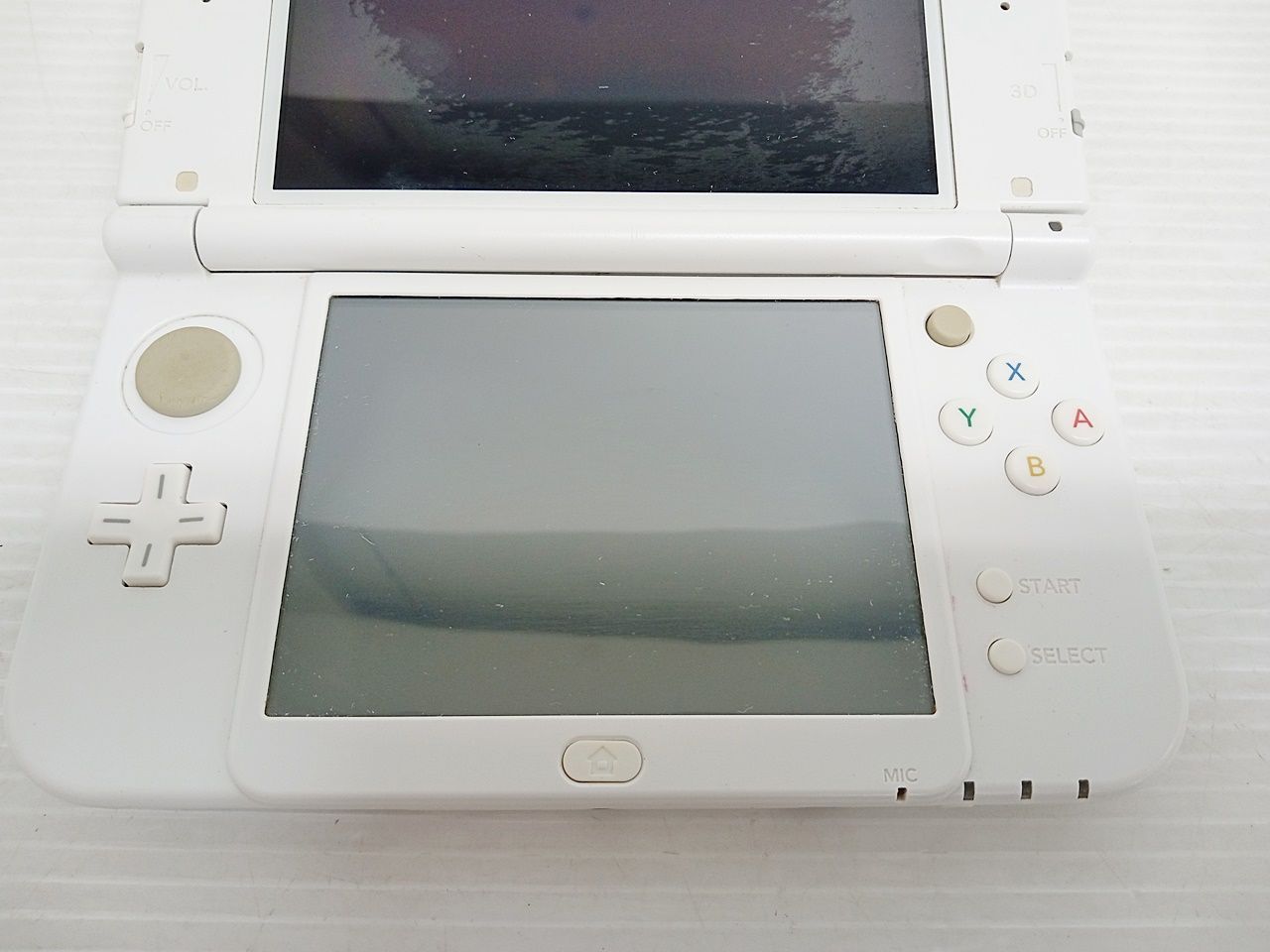 任天堂 NEW ニンテンドー3DS LL パールホワイト RED-001 動作確認済み