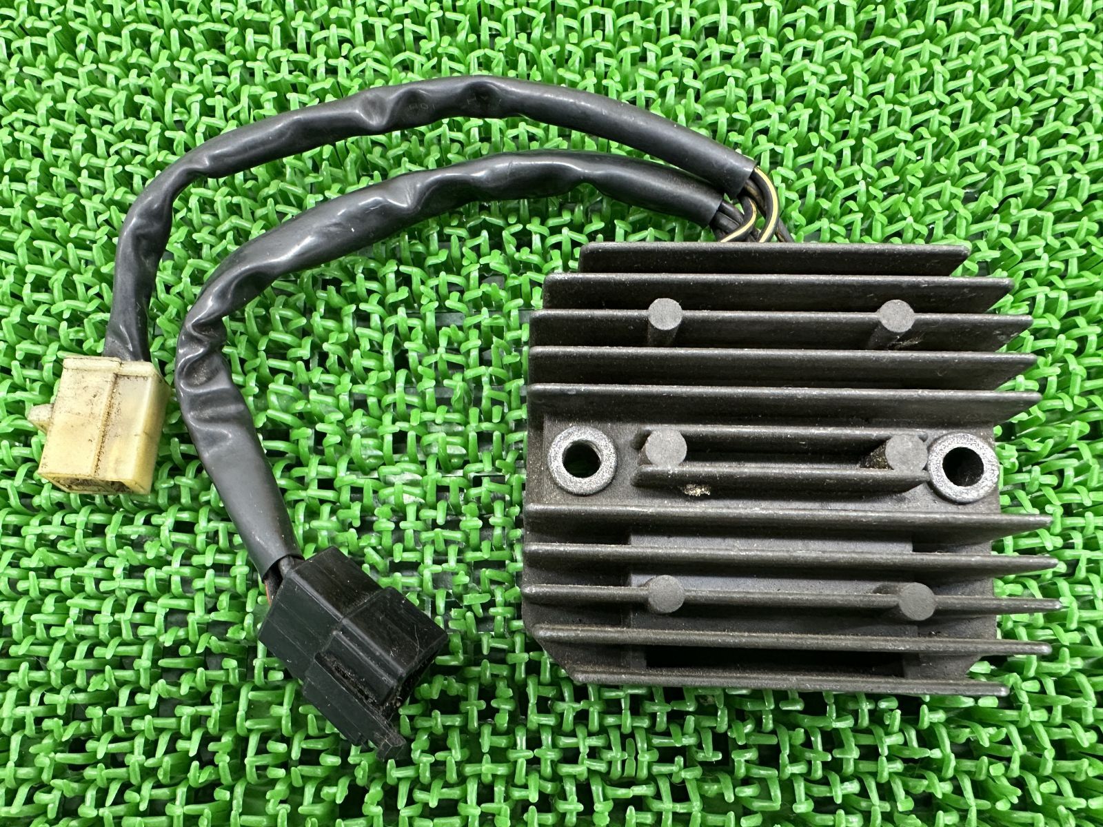 スティード400 レギュレター ホンダ 純正  バイク 部品 NC26 スティード600 レギュレーター レクチファイヤー 機能的問題なし