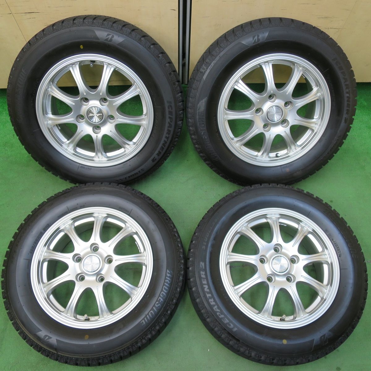 【中古】BRIDGESTONE スタッドレス  ストレンジャー 17インチ ブリヂストン ブリザックDM-V3