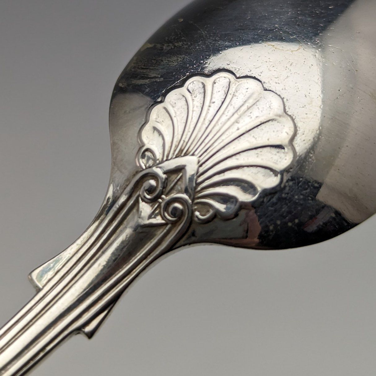 目立った傷や汚れのない美品機能1914年頃 英国アンティーク 純銀製ティースプーン ペア Mappin & Webb