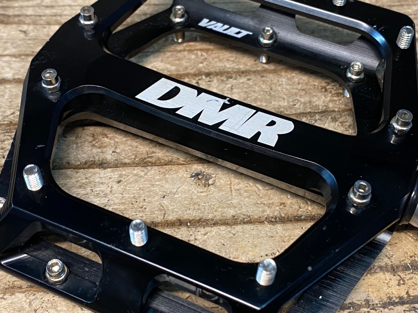 フラットペダル