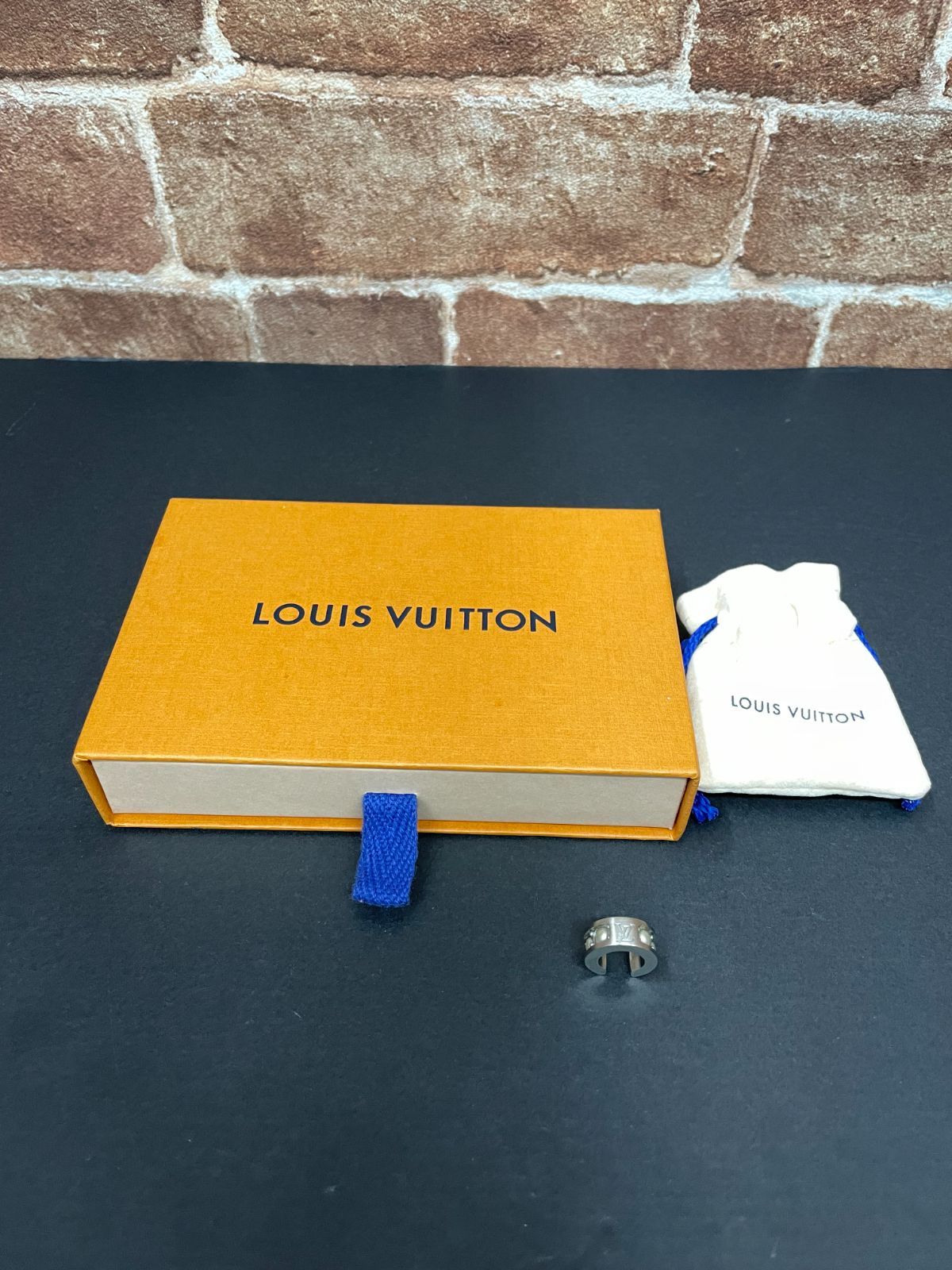 LOUIS VUITTON ルイヴィトン ヴィトン イヤカフ モノグラム