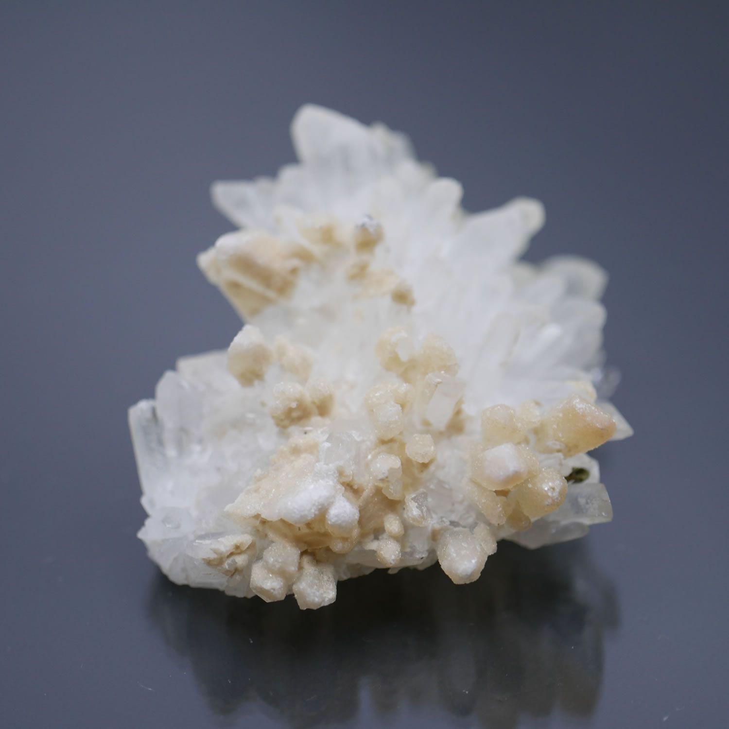 四川省産 菊花水晶 クラスター 1点物 約78g 天然石・置き物 空間