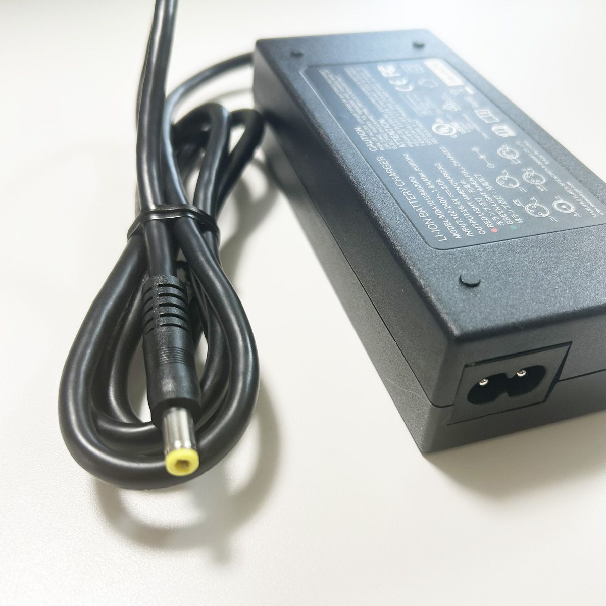 ポータブル電源 SUAOKI PS5B用 リコール交換 新型ACアダプター - メルカリ