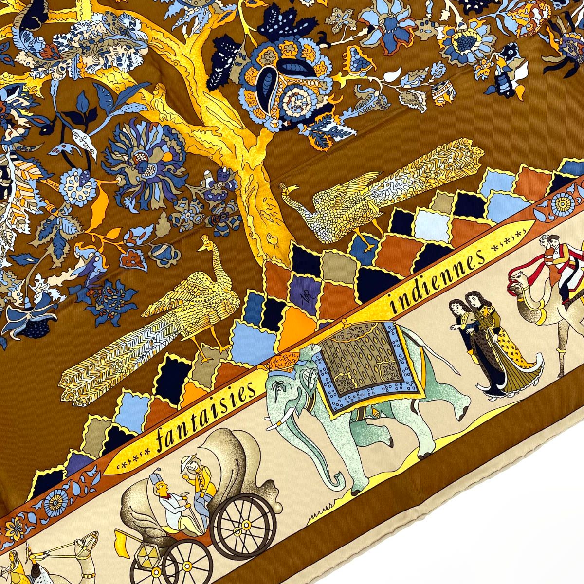 エルメス（HERMES）カレ　fantasies indiennes ブラウン系 エルメス（HERMES）カレfantasies indiennes ブラウン系