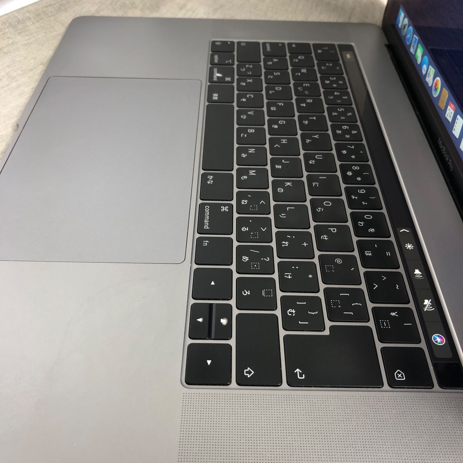 本体のみ】Apple MacBook Pro (15-inch, 2018)【Touch Bar・i7