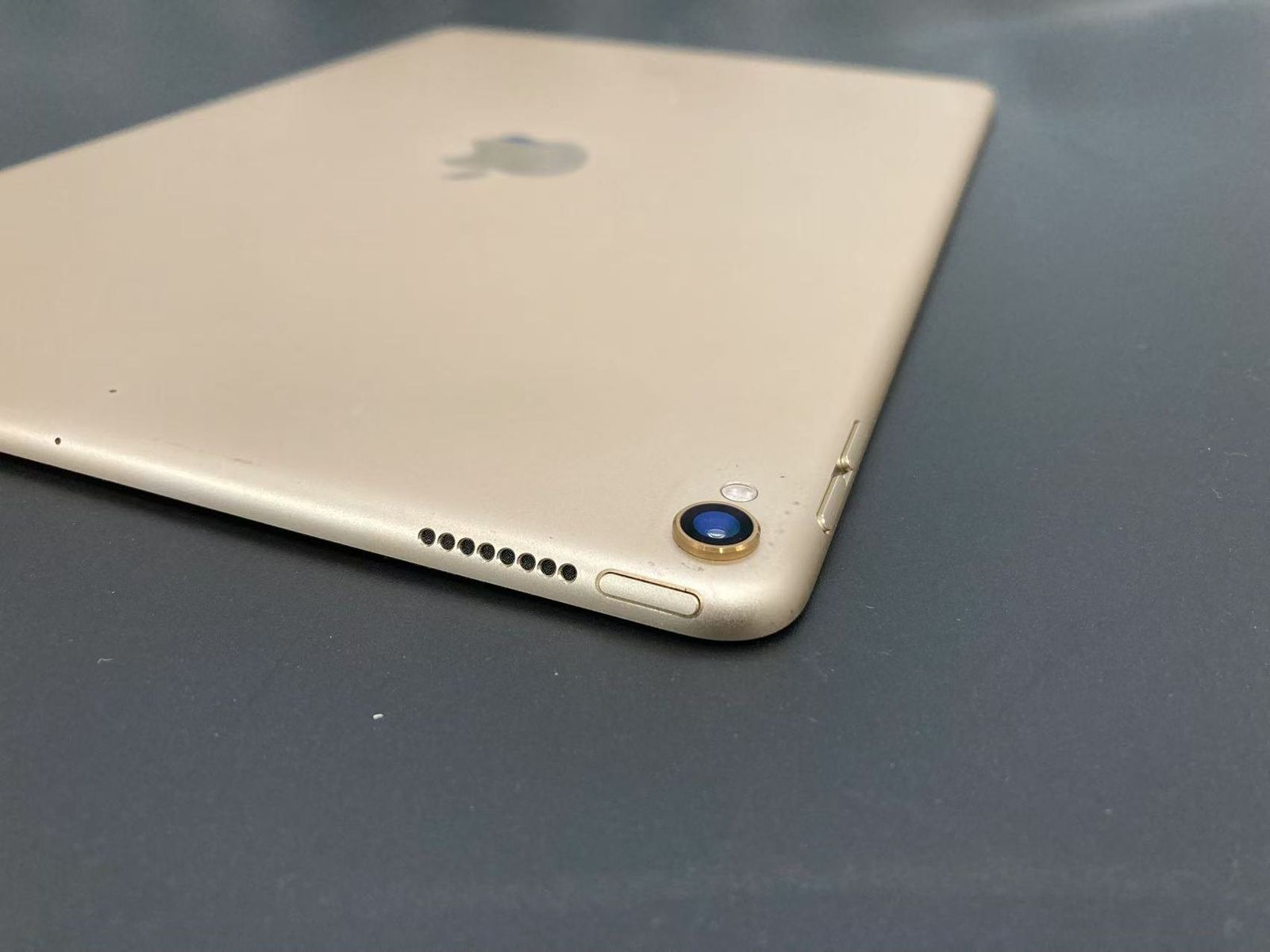 iPadPro10.5インチ256GB Wi-Fi+セルラーモデル（au） iPadPro10.5インチ256GB Wi-Fi+セルラーモデル（au） Apple iPad Pro