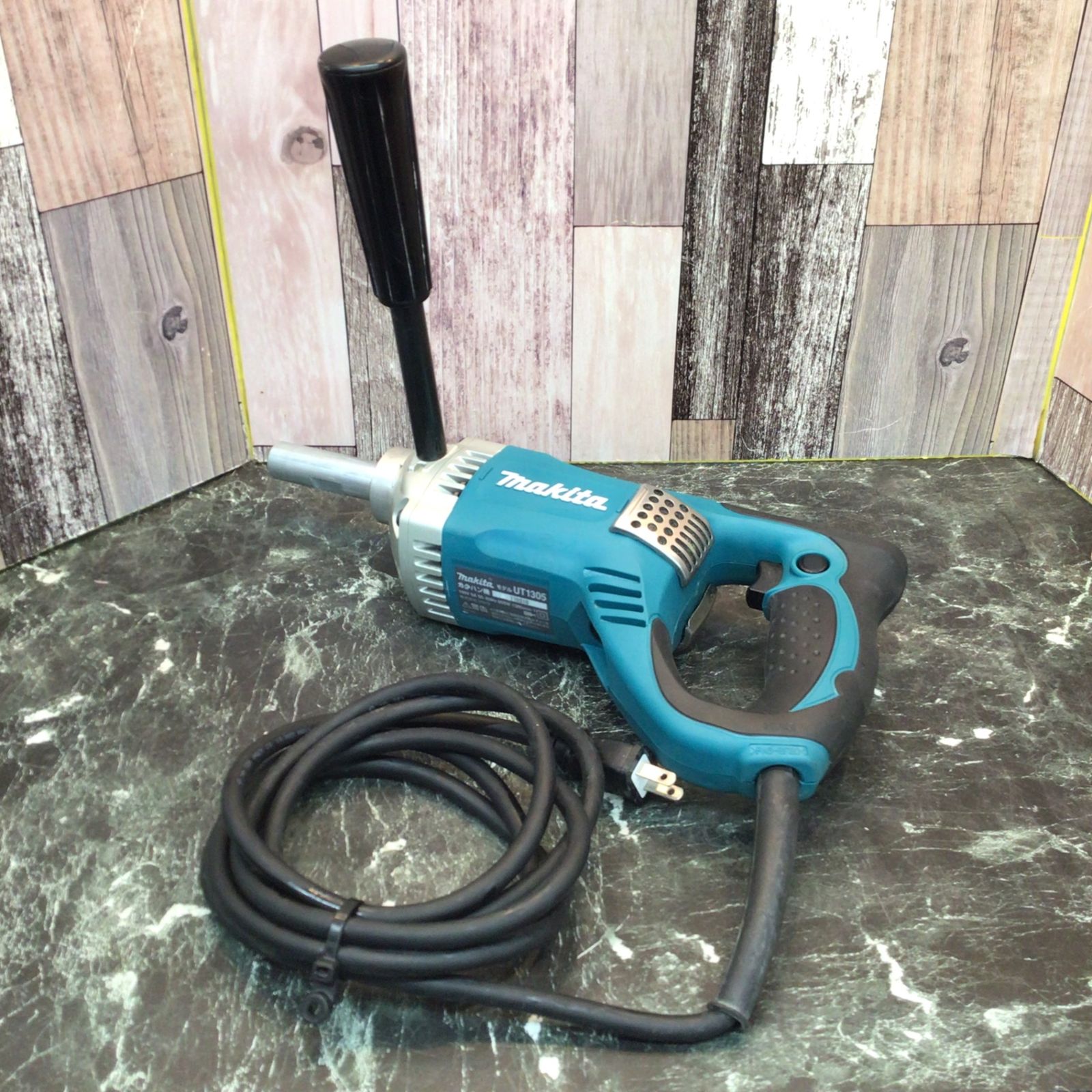 Makita マキタ カクハン機 羽根径165mm UT1305 100V 50-60Hz 9A 850W