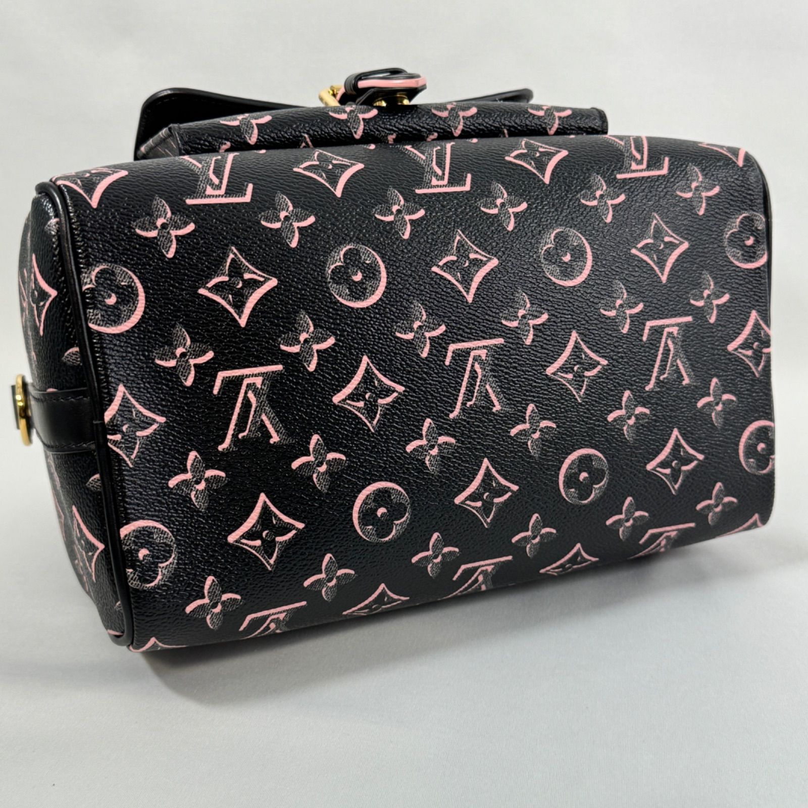 LOUIS VUITTON ルイヴィトン モノグラム フォールフォーユー 