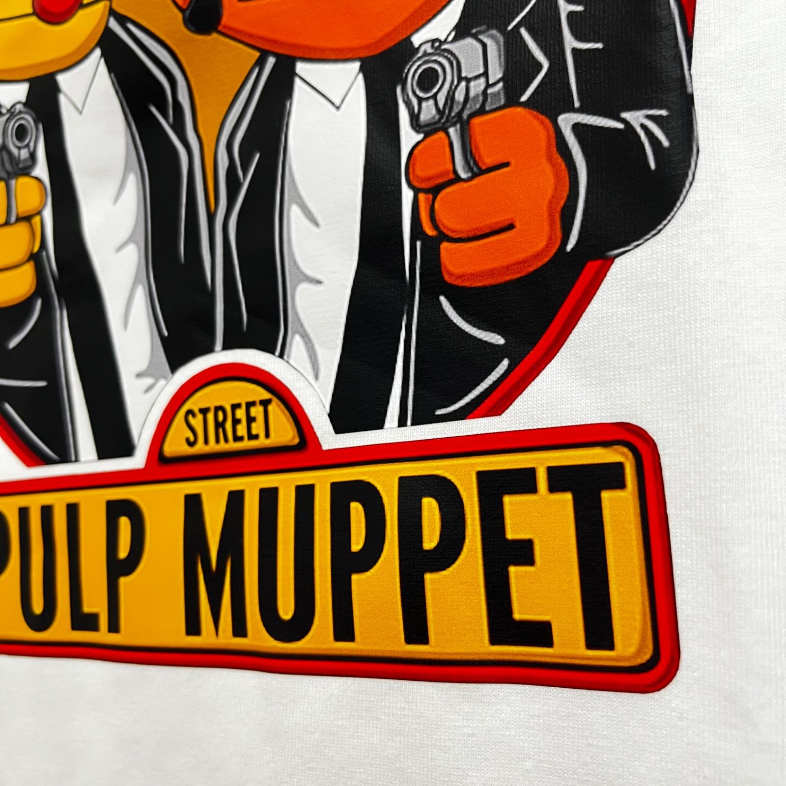 新品】セサミストリート Tシャツ パルプフィクション 映画 パロディ 