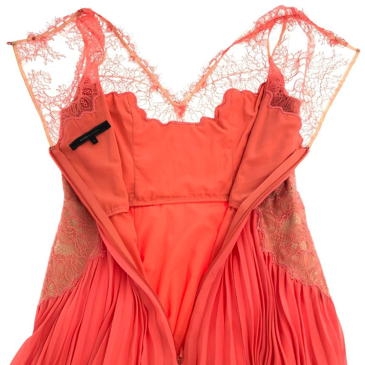 BCBG MAXAZRIA ビーシービージーマックスアズリア レースデザイン