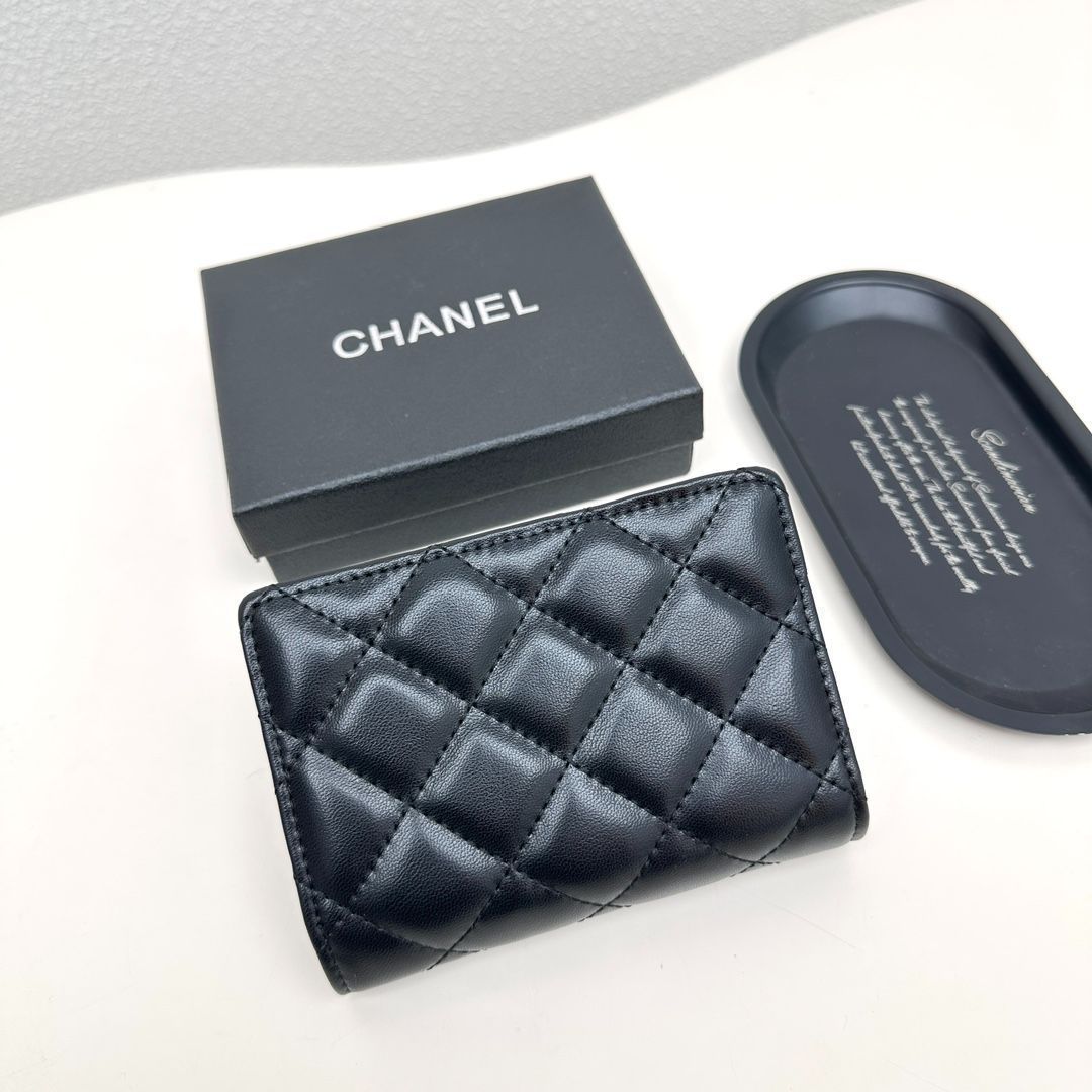 【CHANEL】人気！ ☆ コンパクトスモールウォレット ☆ 高級感 今日特価】シャネル 8354 ミニウォレット, ブラック＆ピンク