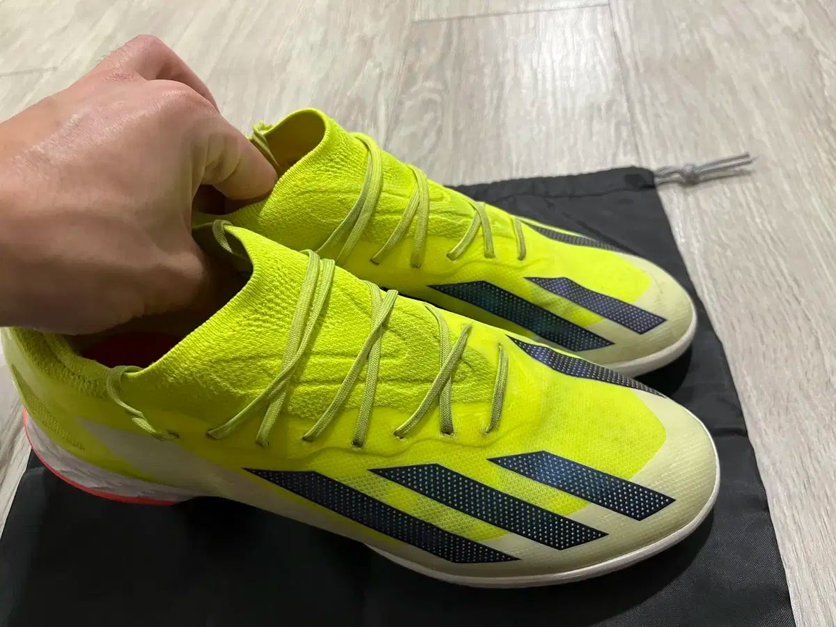 アディダス エクス クレイジー Hot Sauce Crazy Ver. RESONANCE pt.1 The Past Ver. エリート サッカーシューズ 265