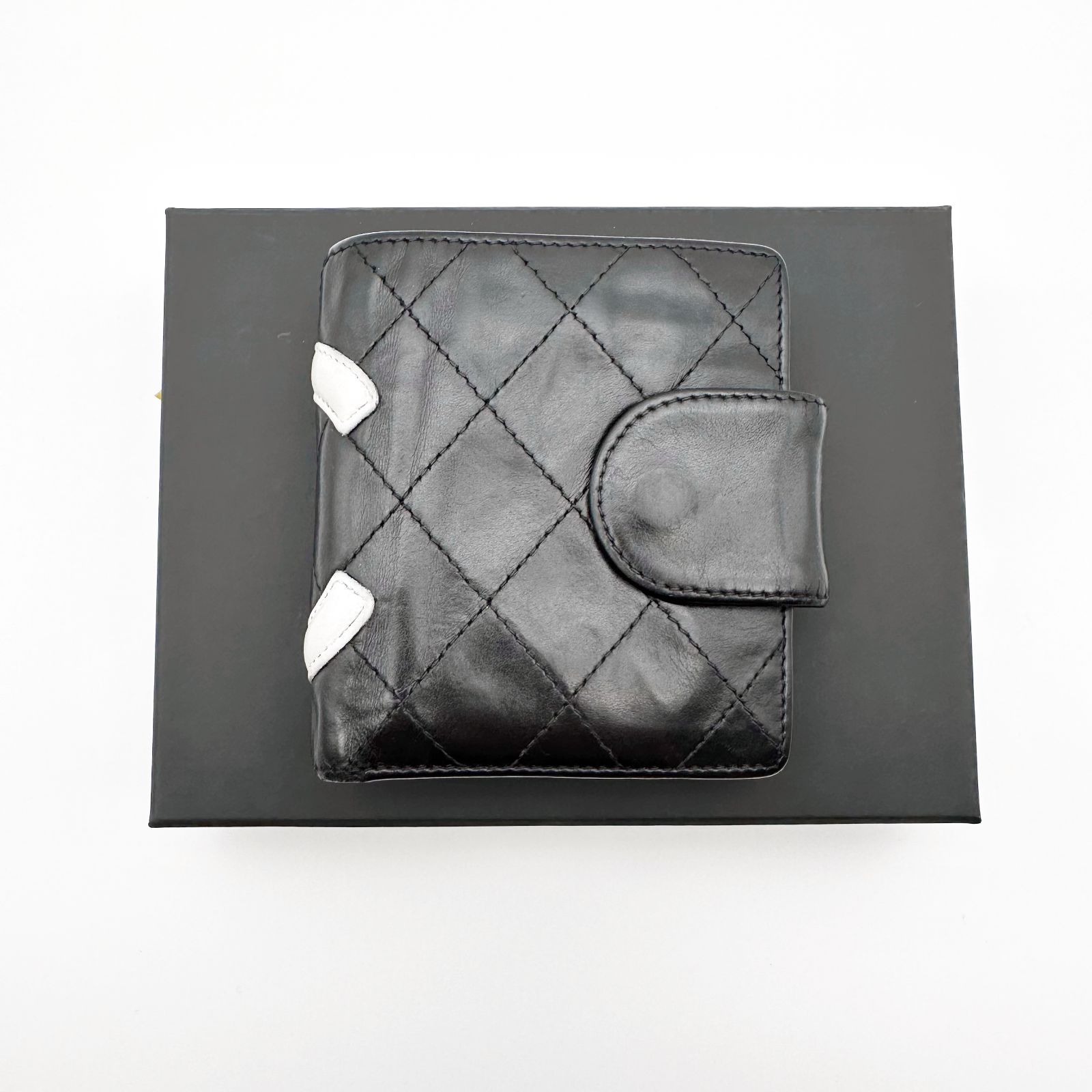 CHANEL　シャネル　カンボンライン　マトラッセ　ココマーク　がま口　二つ折り 財布　コンパクトウォレット　黒　ブラック　ピンク