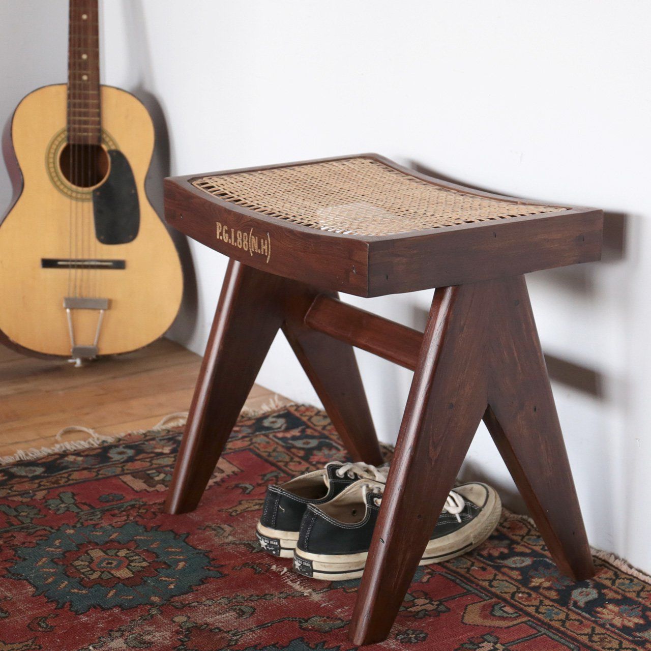 ピエール・ジャンヌレ スツール オットマン ラタン 古材 チーク ビルマチーク 椅子 ブラウン Pierre Jeanneret Low Cane Stool リプロダクト ピエールジャンヌレ ル・コルビュジエ インダストリアル レトロ インド おしゃれ