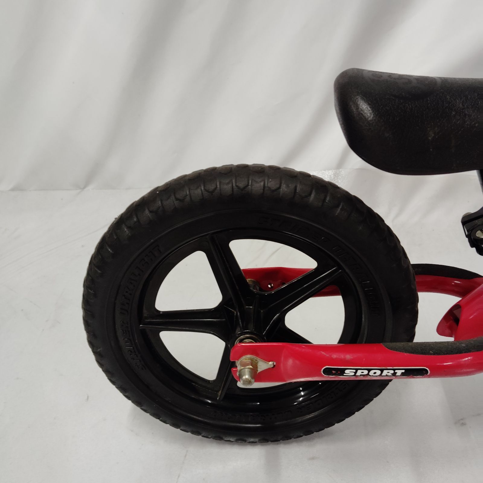 STRIDER バランスバイク 赤 12インチ 大人気カラー STRIDER ストライダー スポーツ 12インチ レッド