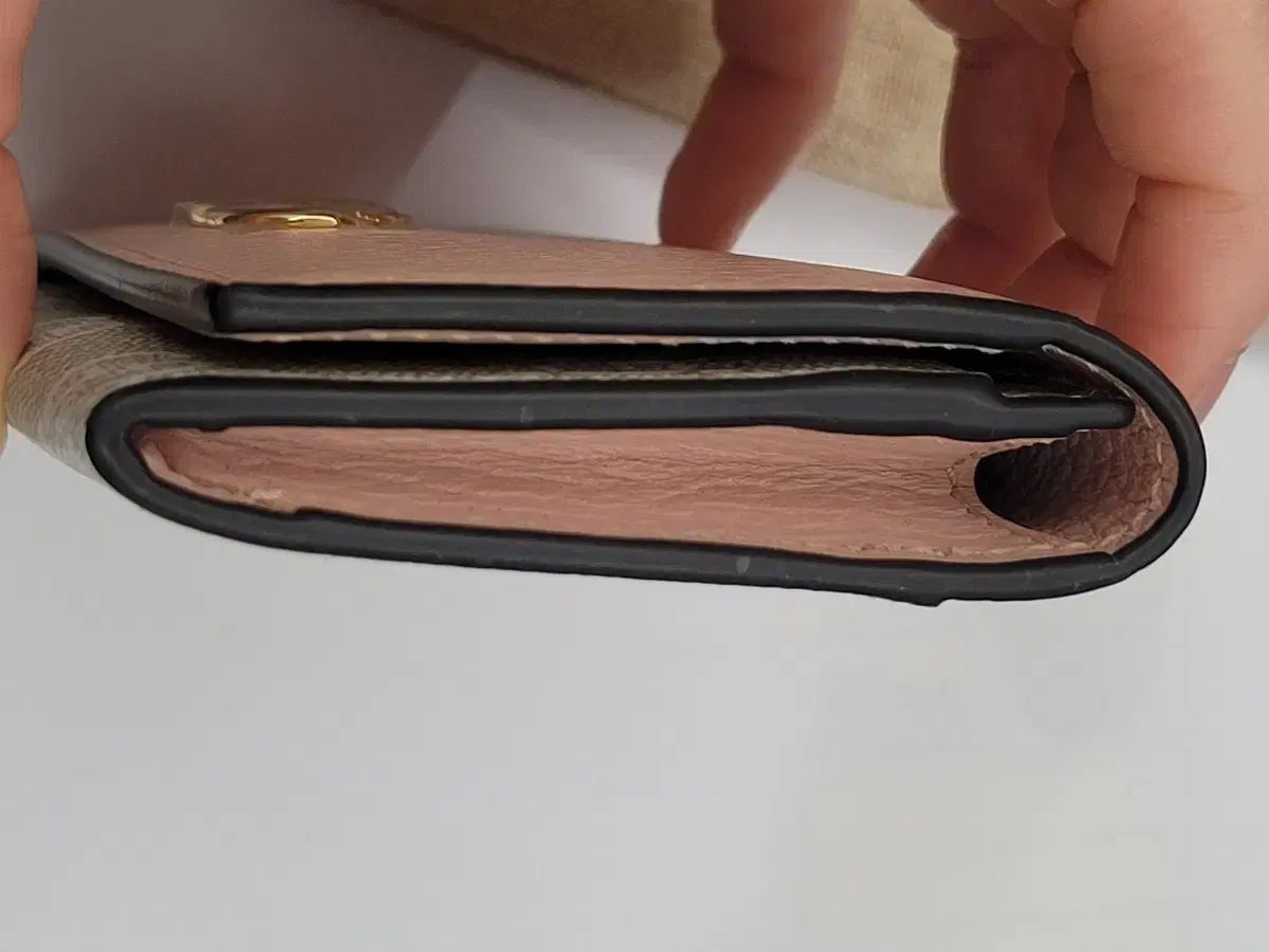 GUCCI財布