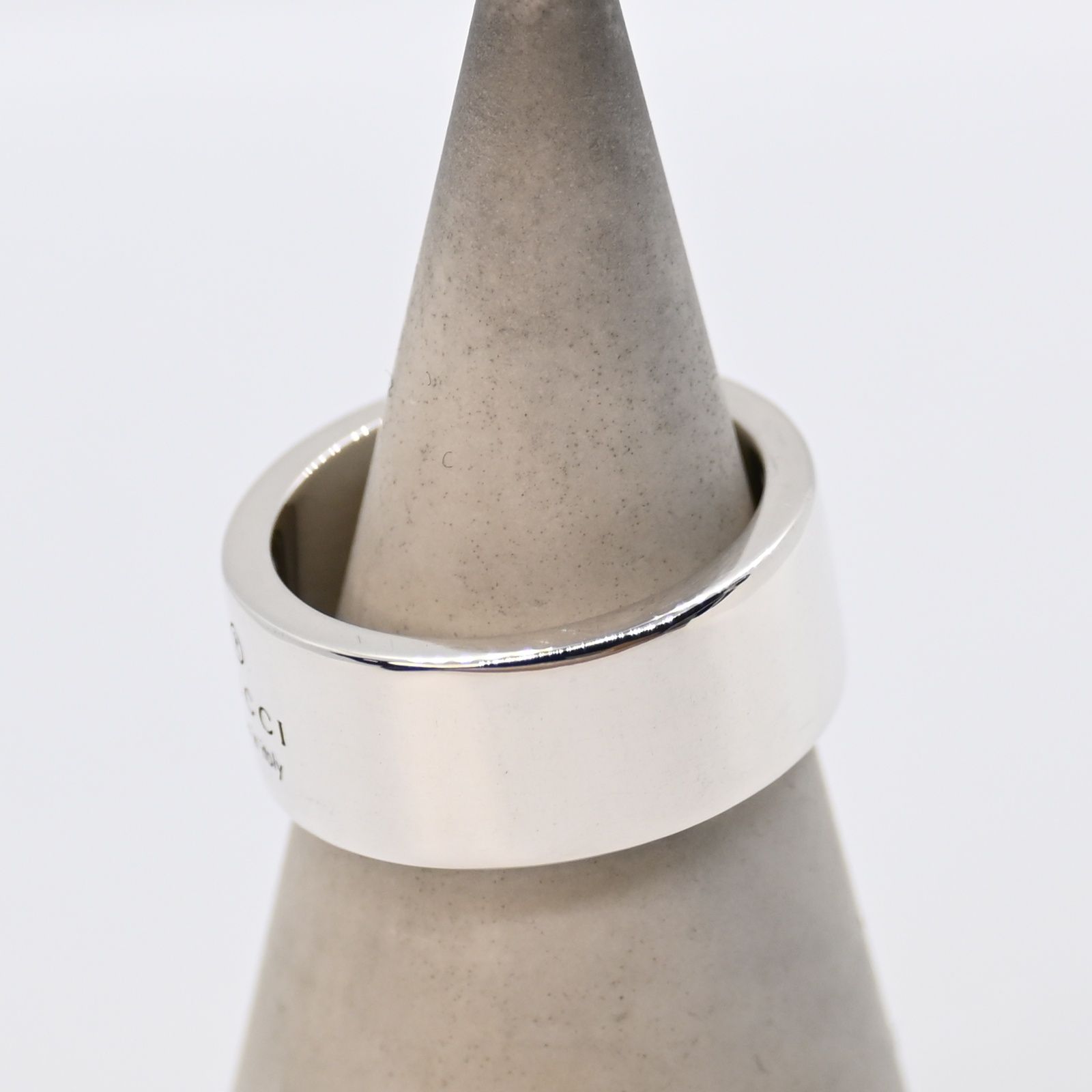 研磨済 GUCCI ロゴ プレーン シルバー リング 10号 Ag925 ピンキー