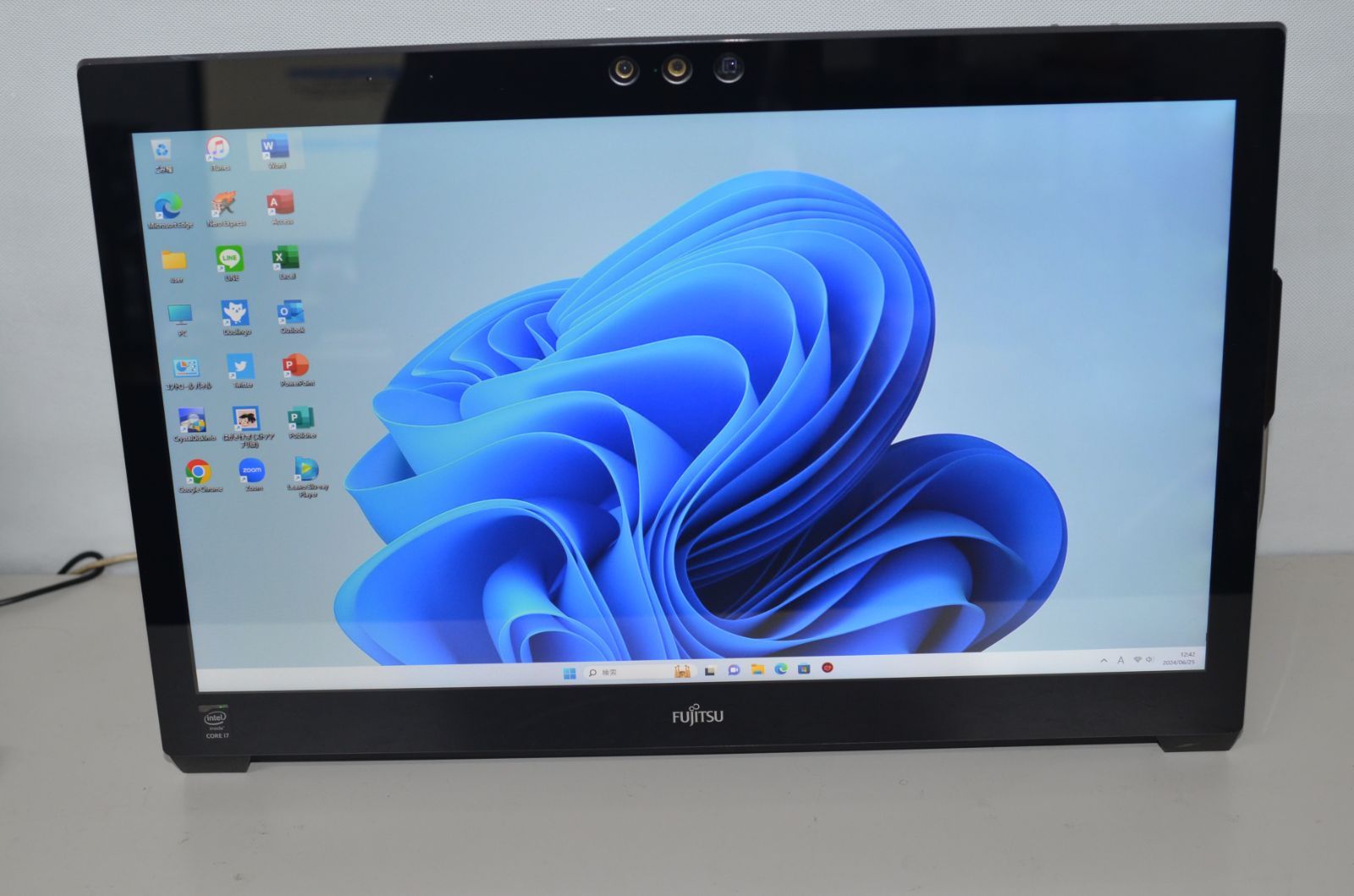 Fujitsu ESPRIMO WH77⁄W FMVW77WBG Windows 10 富士通 ESPRIMO WH77/W
