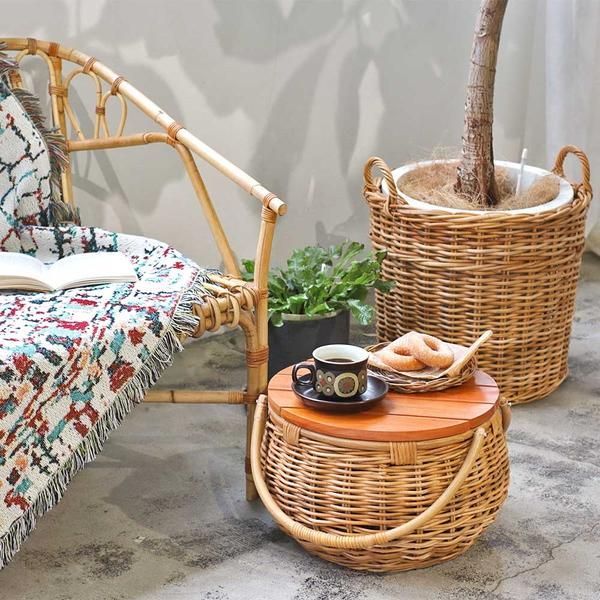 お部屋ではサイドテーブルとして