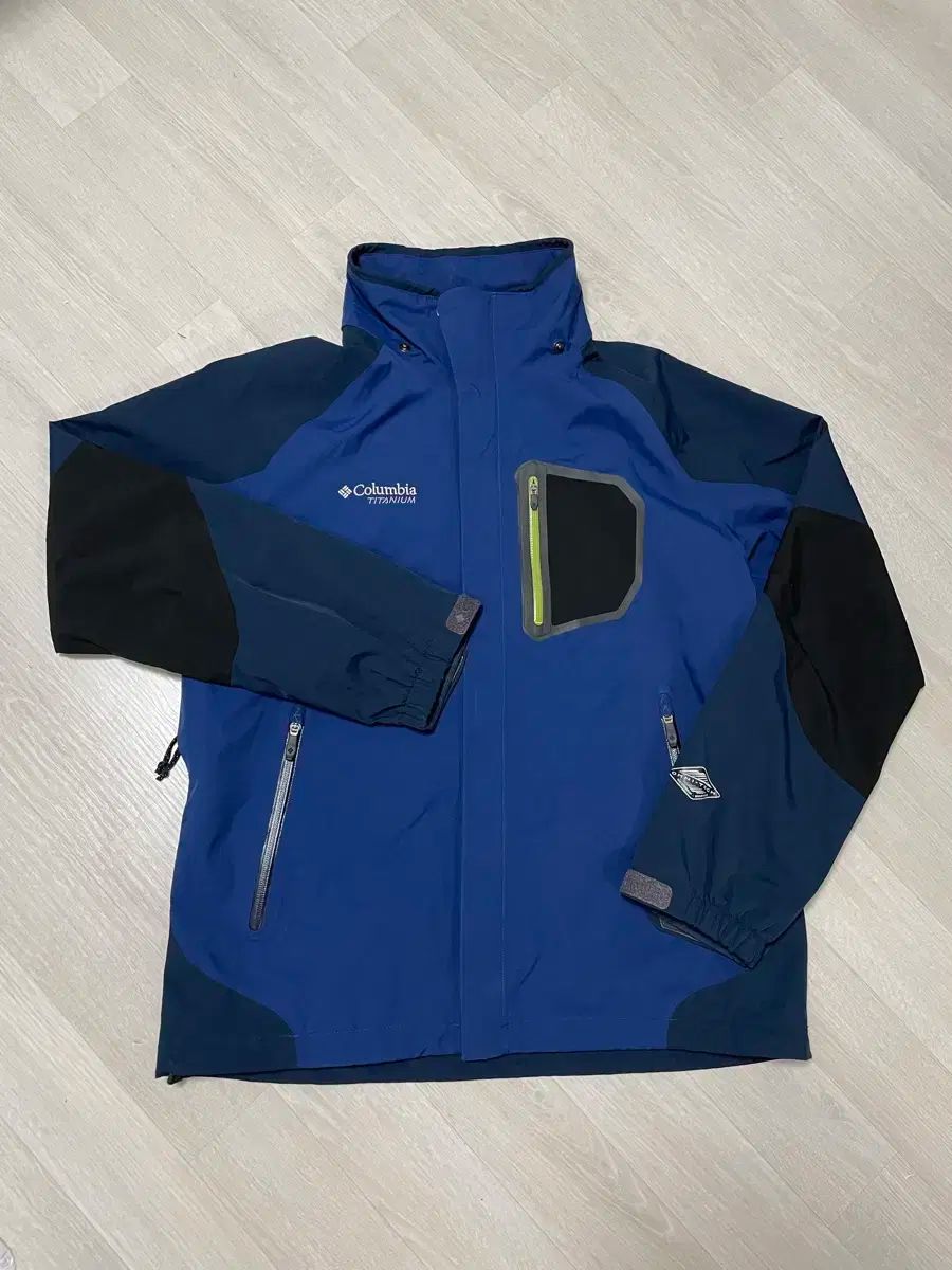 コロンビア チタン ウィンドブレーカー ジャケット