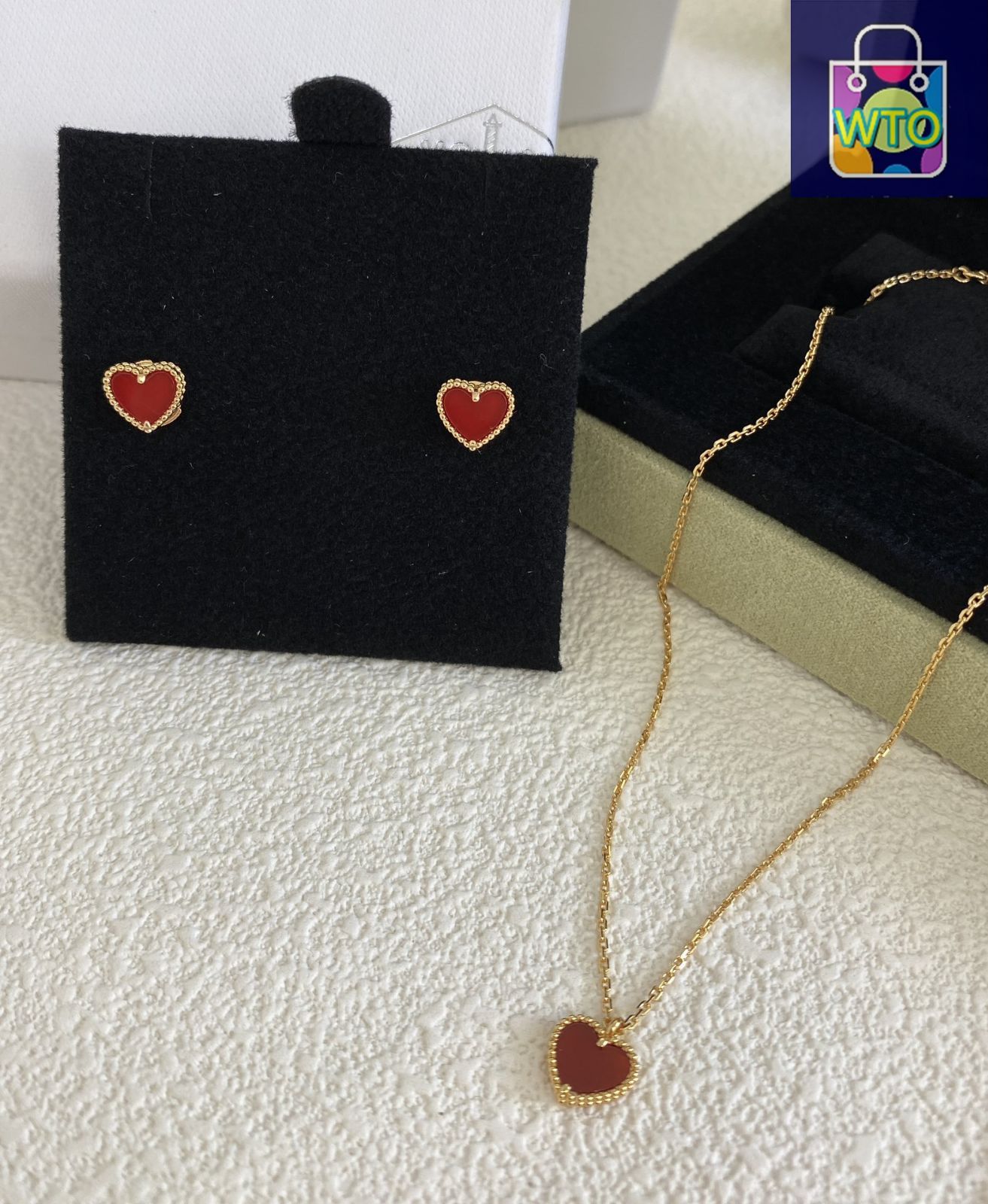 Van Cleef & Arpels ヴァンクリ　ネックレスポーチ Van Cleef & Arpelsのフリマアイテム一覧