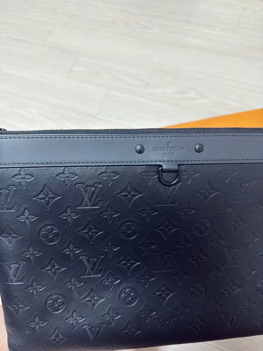 販売