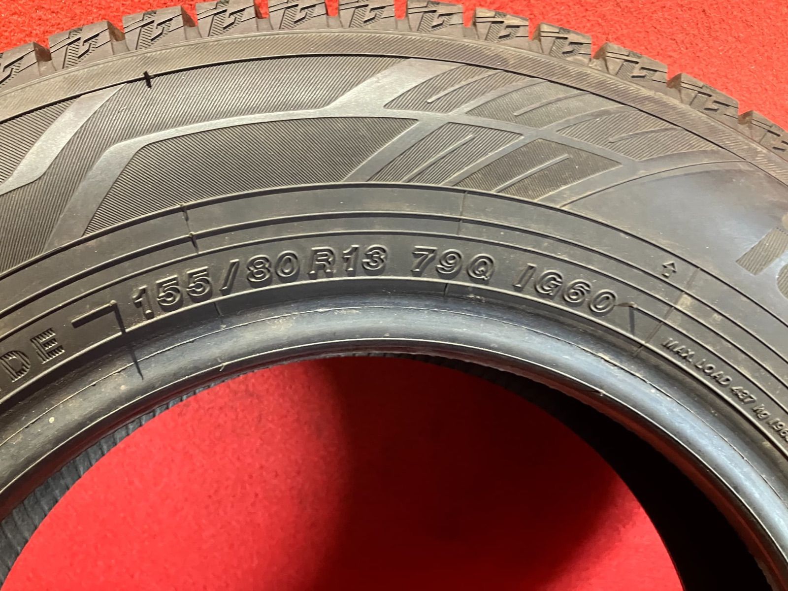 スタッドレスタイヤ