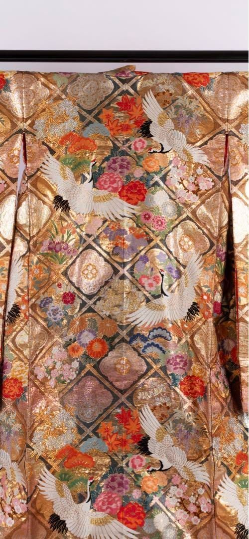 50%OFF! 125,000円→62,500円】花嫁色打掛け 金色/金刺繍 金鶴/花 