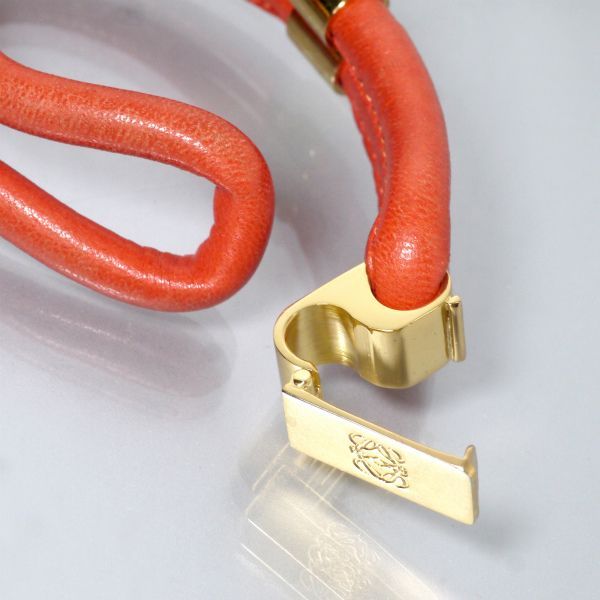 LOEWE オレンジレザーブレスレット　kirakiraboshi様 LOEWE オレンジレザーブレスレット kirakiraboshi様 - メルカリ
