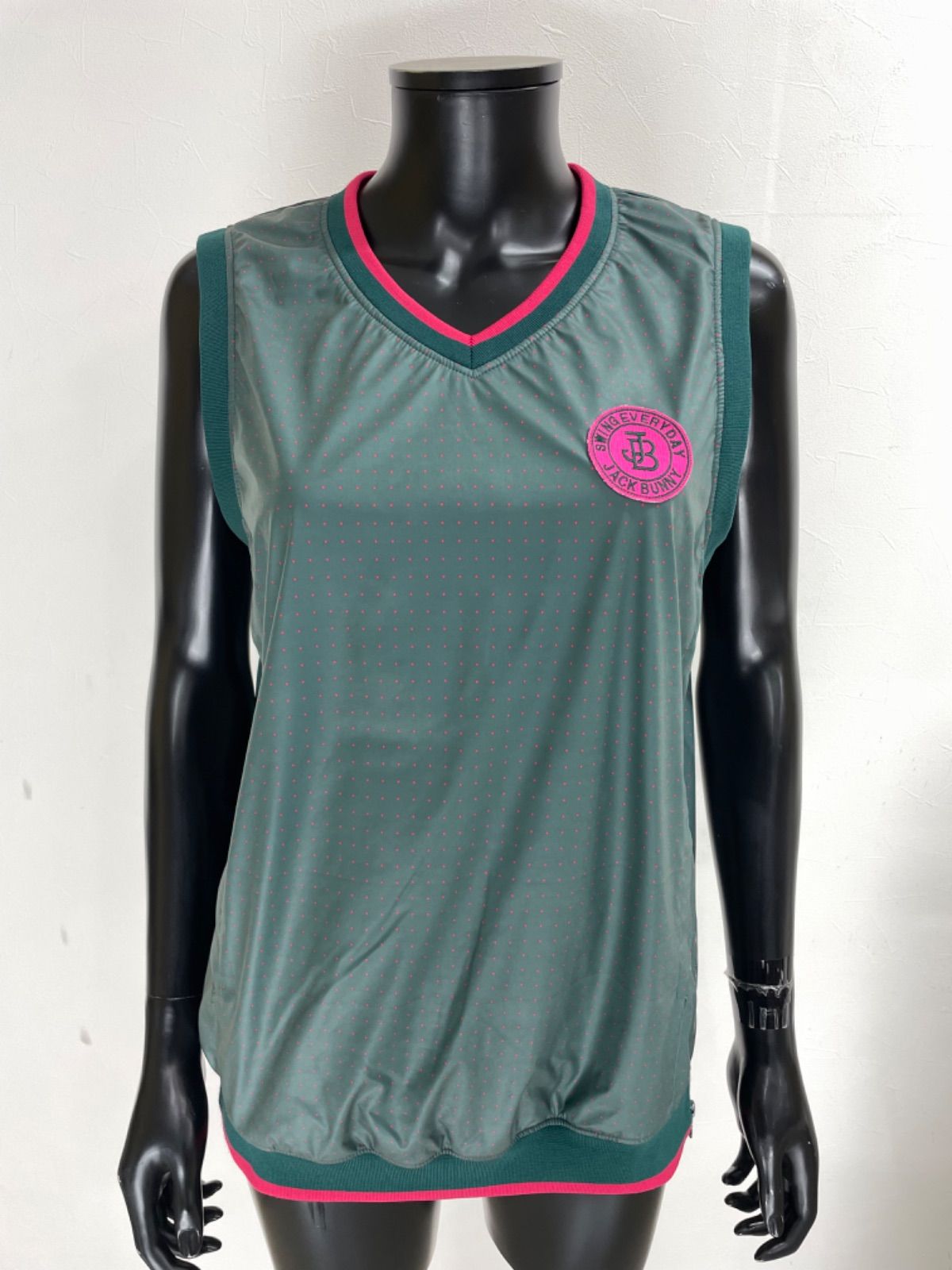 す*ん様 b9 美品 レオナール ジップ ベスト 白/38 す*ん様 b9 美品 レオナール ジップ ベスト 白/38 marvelous by