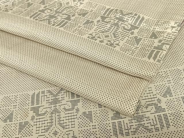 平和屋着物○本場大島紬 白大島 9マルキ 幾何学横段文 正絹 逸品