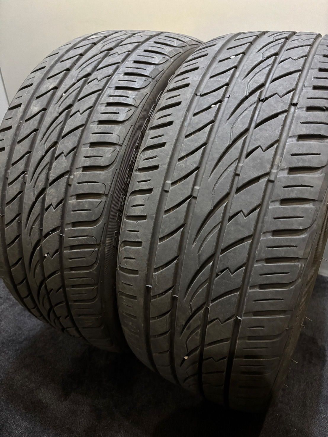 245|35ZR20 MAXTREK|FORTIS T5 21年製 夏タイヤ サマータイヤ 2本 クラウン 南8-J57
