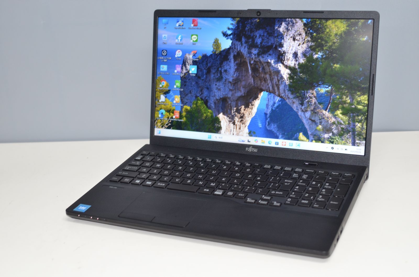 中古良品ノートパソコン 富士通 3515/G Windows11+office 爆速SSD256GB Celeron-6305/メモリ8GB/15.6インチ/DVDマルチ/WEBカメラ内蔵 中古良品ノートパソコン 富士通 3515/G Windows11+office 爆速SSD256GB