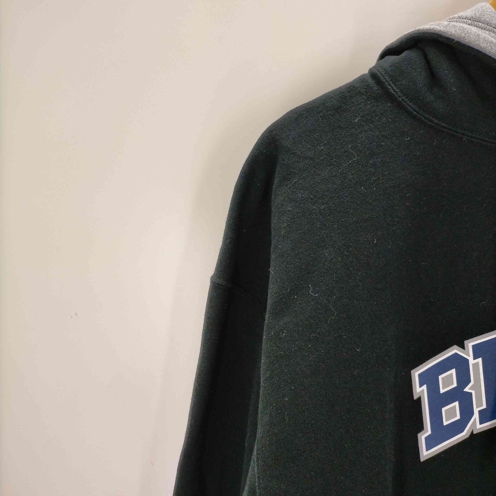 バックチャンネル Back Channel COLLEGE LOGO PULLOVER PARKA