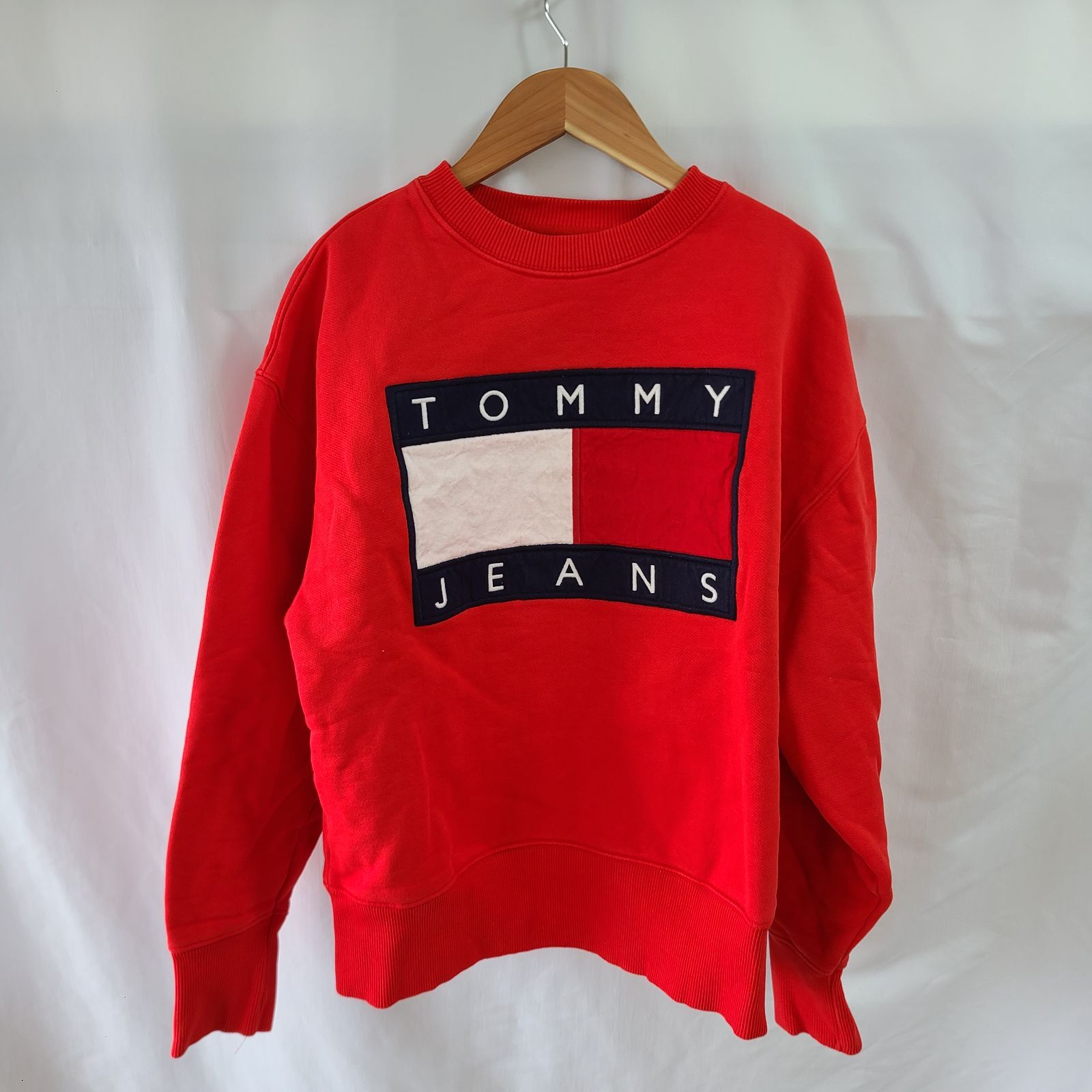 z829　TOMMY JEANS トミージーンズ スウェット トレーナー レッド メンズ XSサイズ