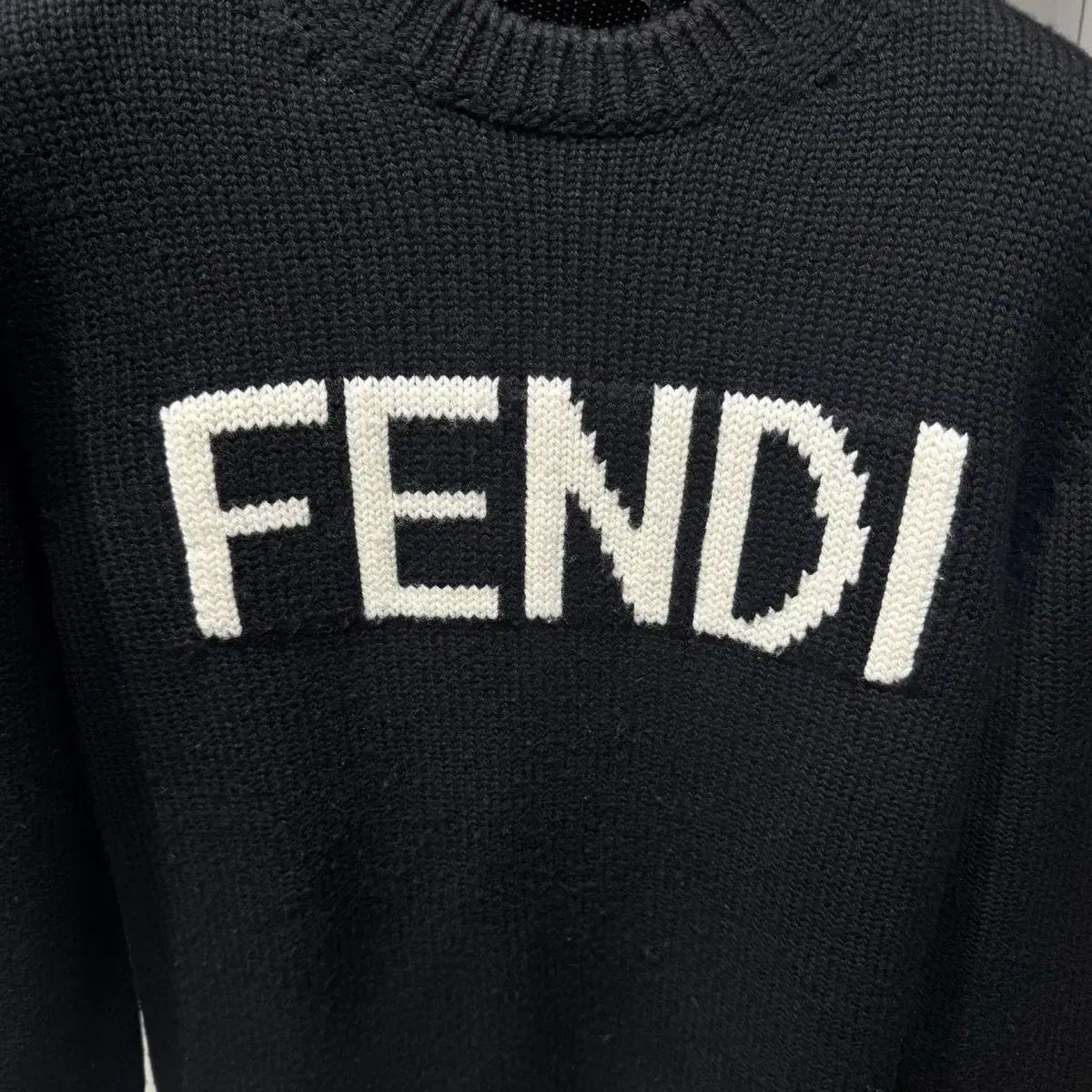 フェンディ インタルシア