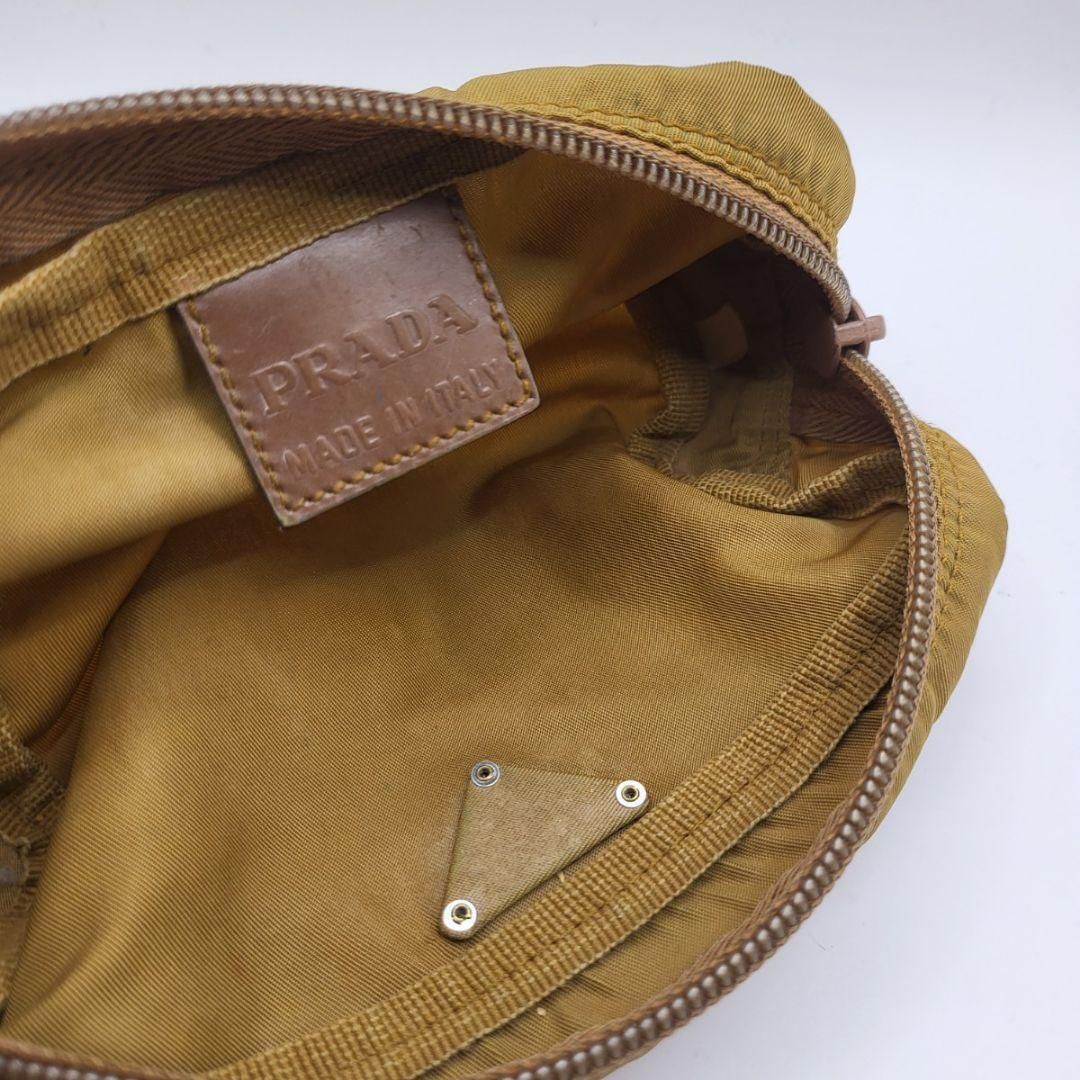 プラダ PRADA ロゴプレート ポーチ 小物入れ 巾着型 化粧ポーチ