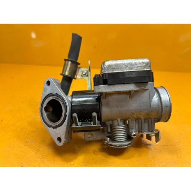 スロットルボディ