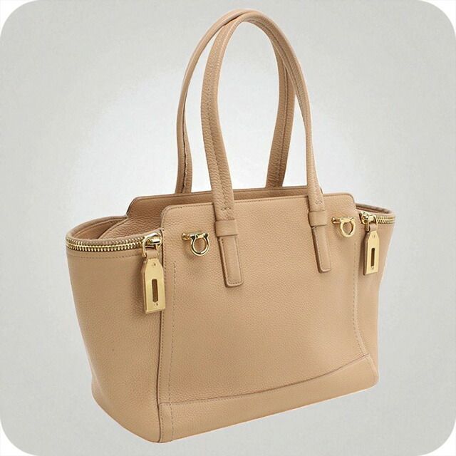 フェラガモ FERRAGAMO バッグ レディース 21 D698 ガンチーニ